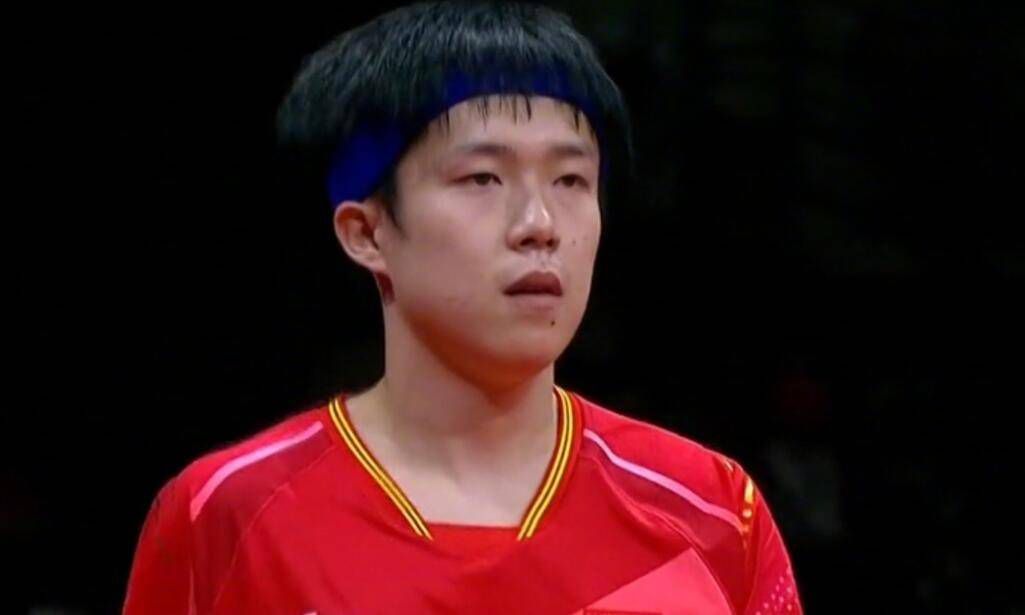 淫乱房仲俏同事2